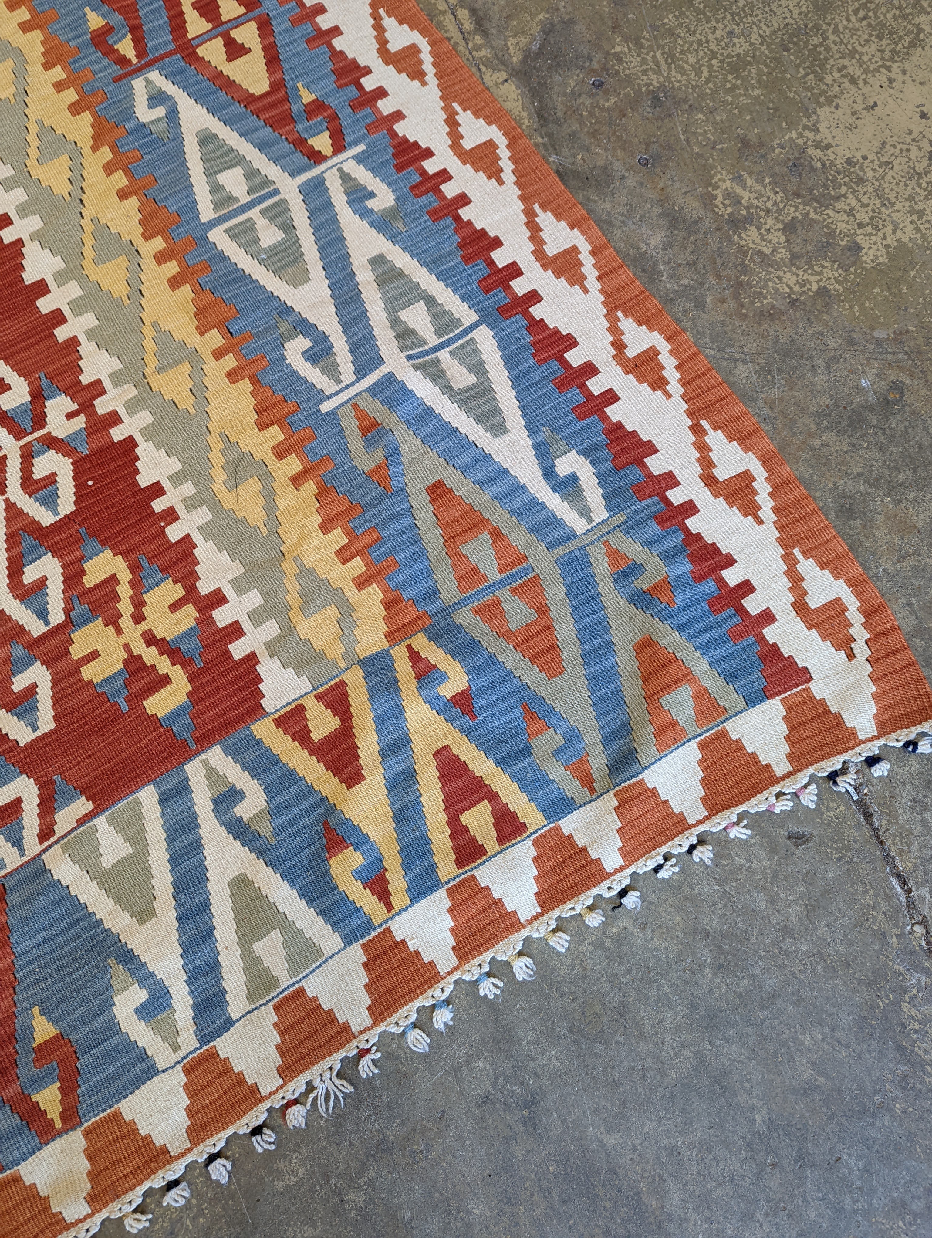 A Kelim flat weave carpet, 140 x 210cm